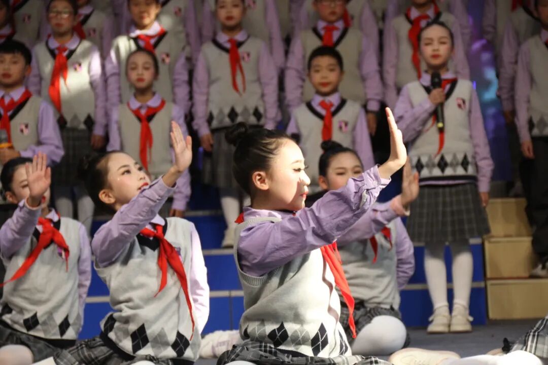 童声诵经典  幸福龘龘年 ——火炬一小2024迎新年系列活动