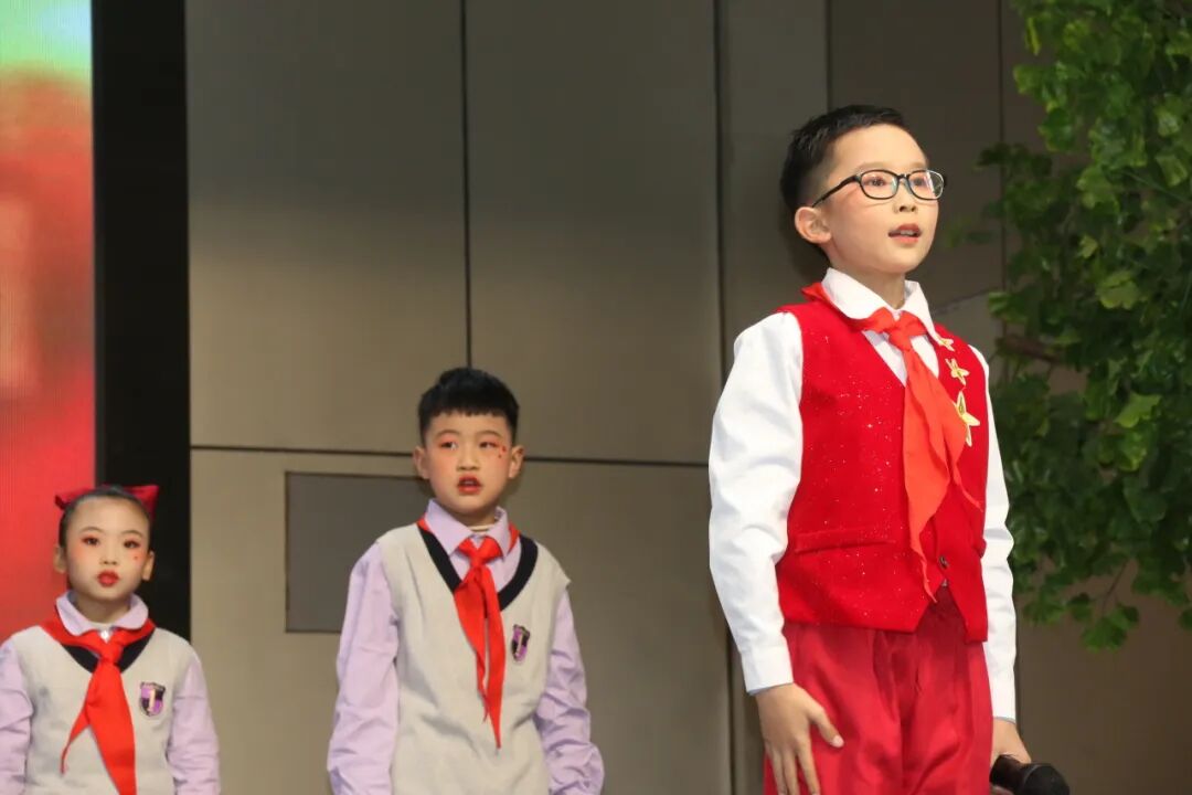 童声诵经典  幸福龘龘年 ——火炬一小2024迎新年系列活动