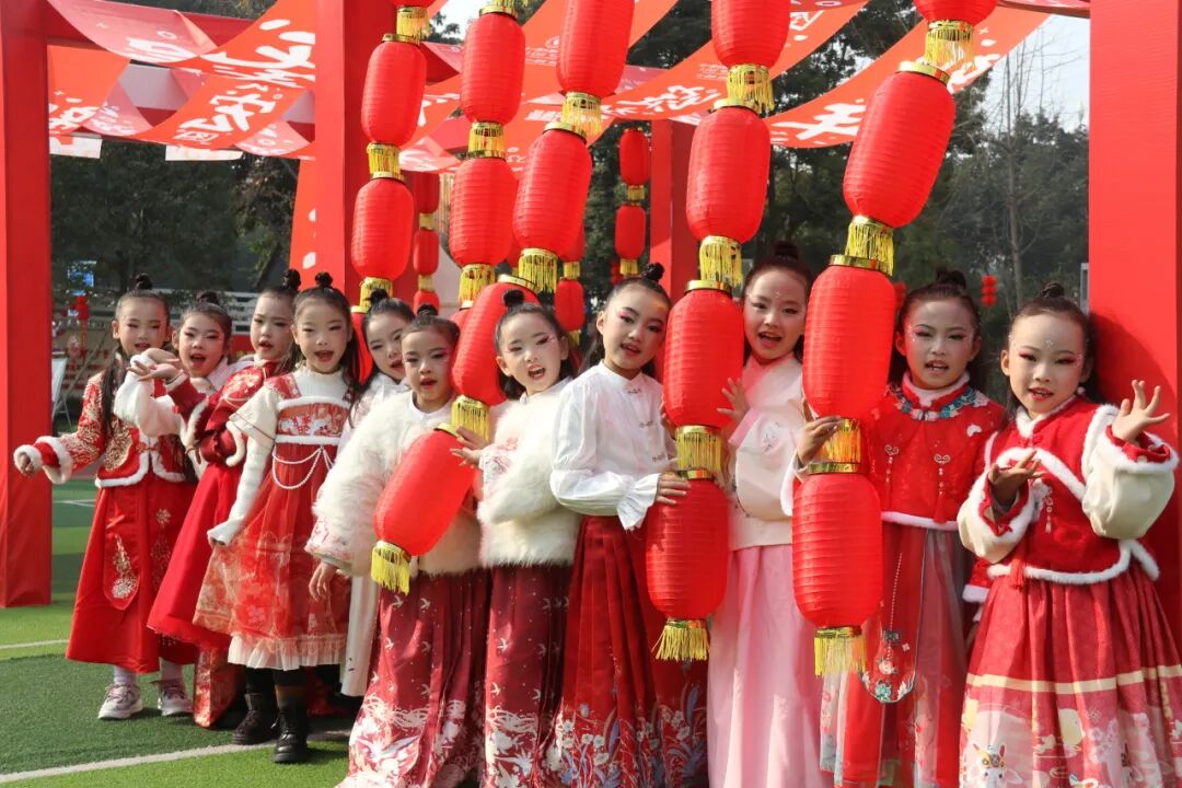 童声诵经典  幸福龘龘年 ——火炬一小2024迎新年系列活动