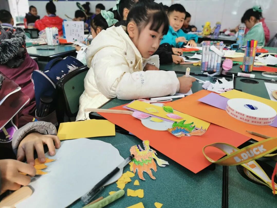 童声诵经典  幸福龘龘年 ——火炬一小2024迎新年系列活动