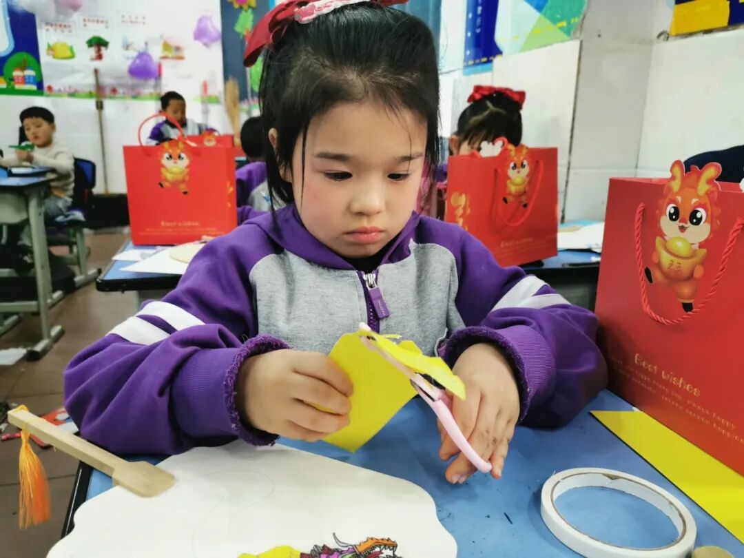 童声诵经典  幸福龘龘年 ——火炬一小2024迎新年系列活动