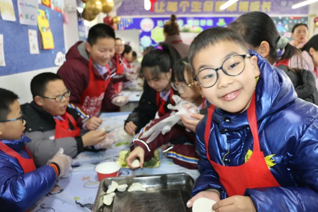 童声诵经典  幸福龘龘年 ——火炬一小2024迎新年系列活动