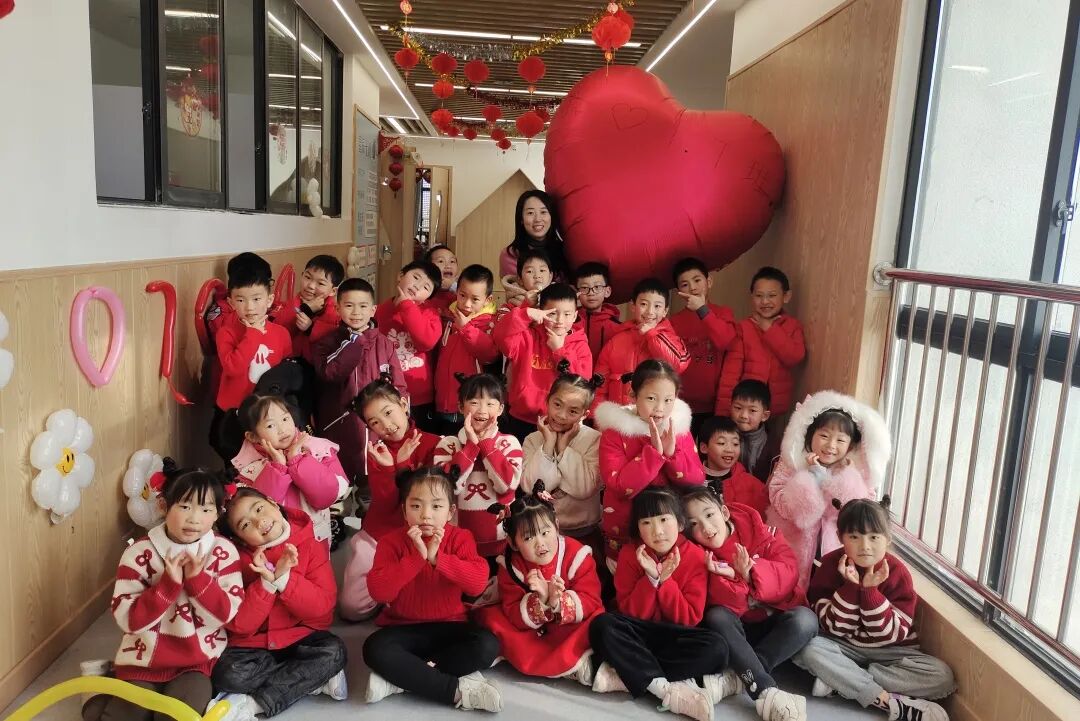 童声诵经典  幸福龘龘年 ——火炬一小2024迎新年系列活动