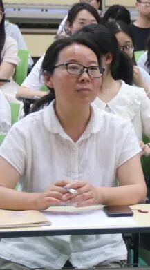 百舸争流,奋楫向前锤炼素养 ---火炬一小教师师德师风演讲比赛暨 31 期教师论坛活动