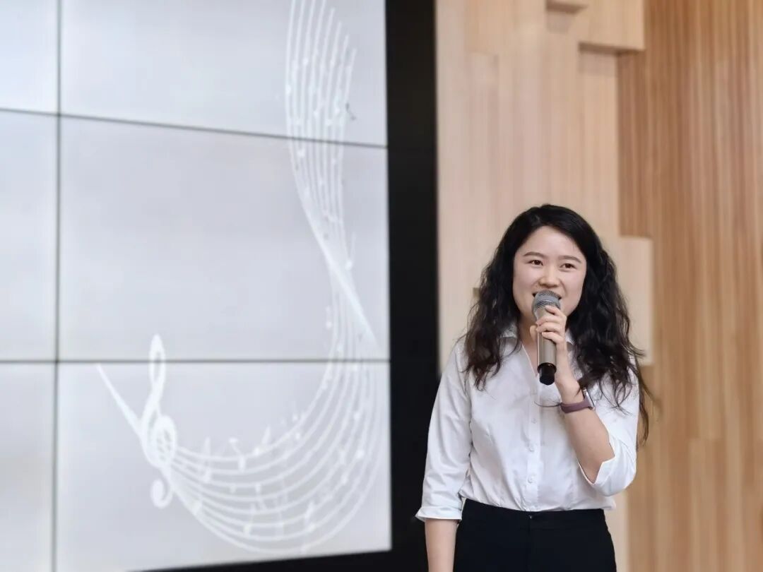 百舸争流,奋楫向前锤炼素养 ---火炬一小教师师德师风演讲比赛暨 31 期教师论坛活动