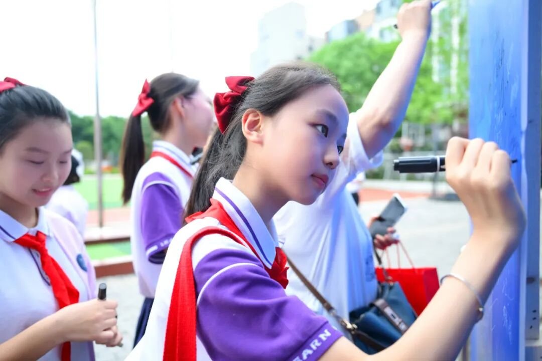 感恩成长，揽梦远航 ----火炬一小2018届毕业典礼