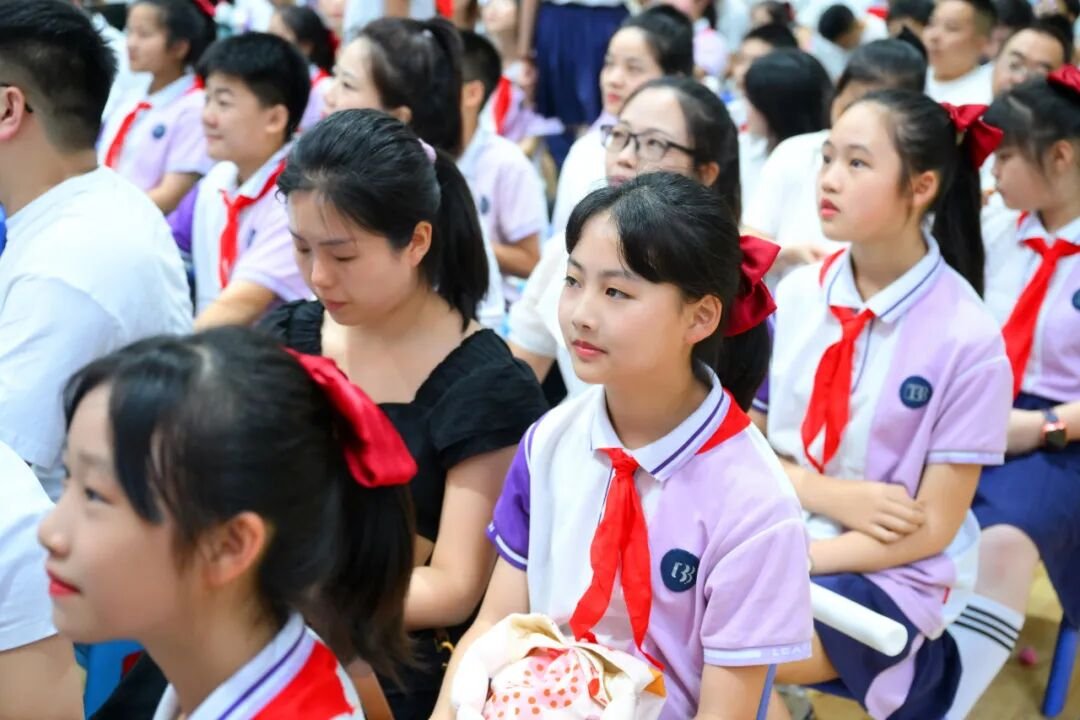 感恩成长，揽梦远航 ----火炬一小2018届毕业典礼