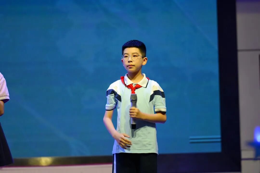 感恩成长，揽梦远航 ----火炬一小2018届毕业典礼