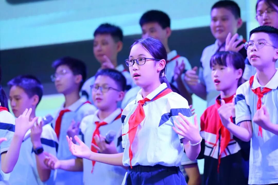感恩成长，揽梦远航 ----火炬一小2018届毕业典礼