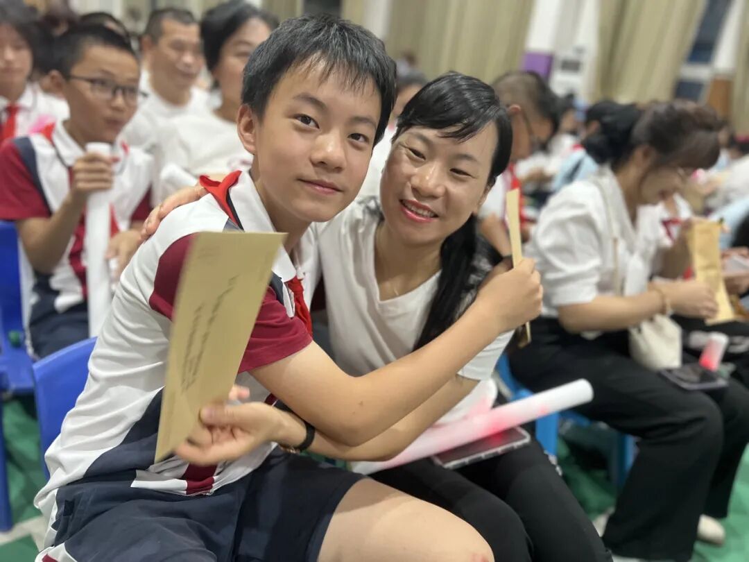 感恩成长，揽梦远航 ----火炬一小2018届毕业典礼