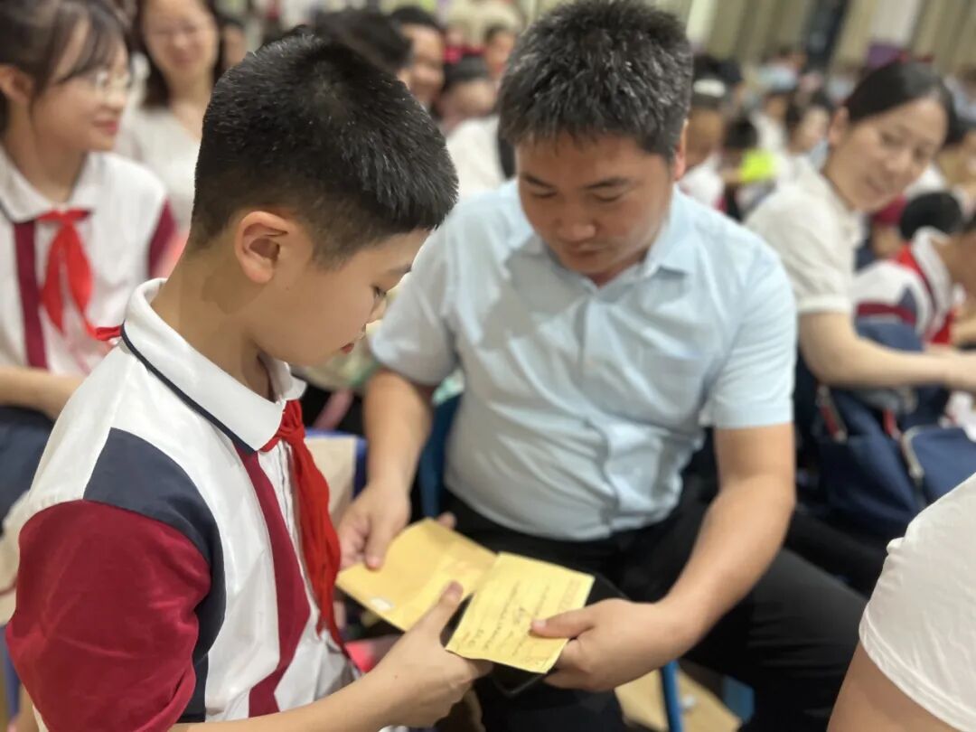感恩成长，揽梦远航 ----火炬一小2018届毕业典礼
