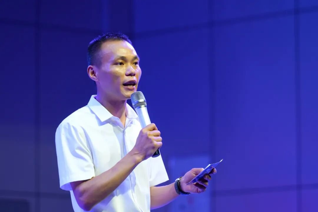 感恩成长，揽梦远航 ----火炬一小2018届毕业典礼