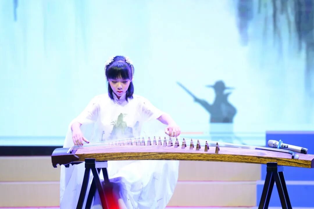 感恩成长，揽梦远航 ----火炬一小2018届毕业典礼