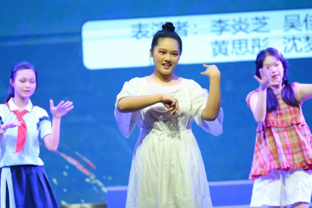 感恩成长，揽梦远航 ----火炬一小2018届毕业典礼