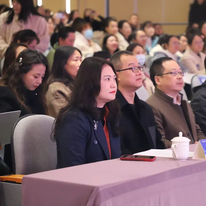 立足教材提素养，培育绵州好课堂 ——绵阳市2024年小学语文青年教师素养展评暨新教材培训会在火炬一小举行