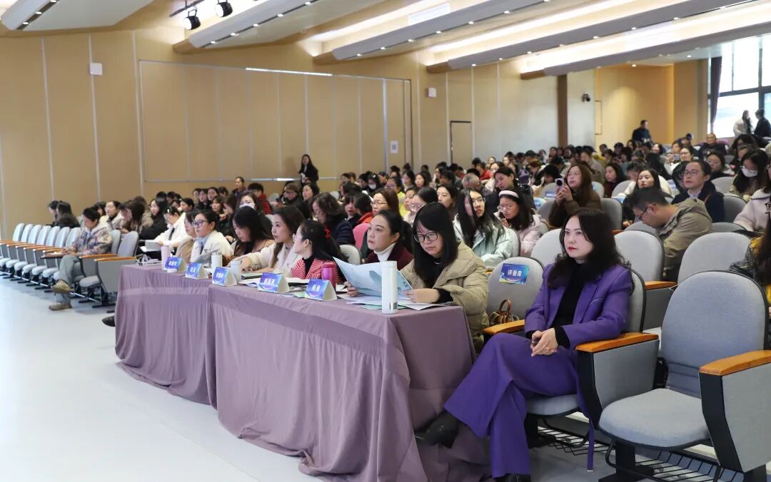 立足教材提素养，培育绵州好课堂 ——绵阳市2024年小学语文青年教师素养展评暨新教材培训会在火炬一小举行