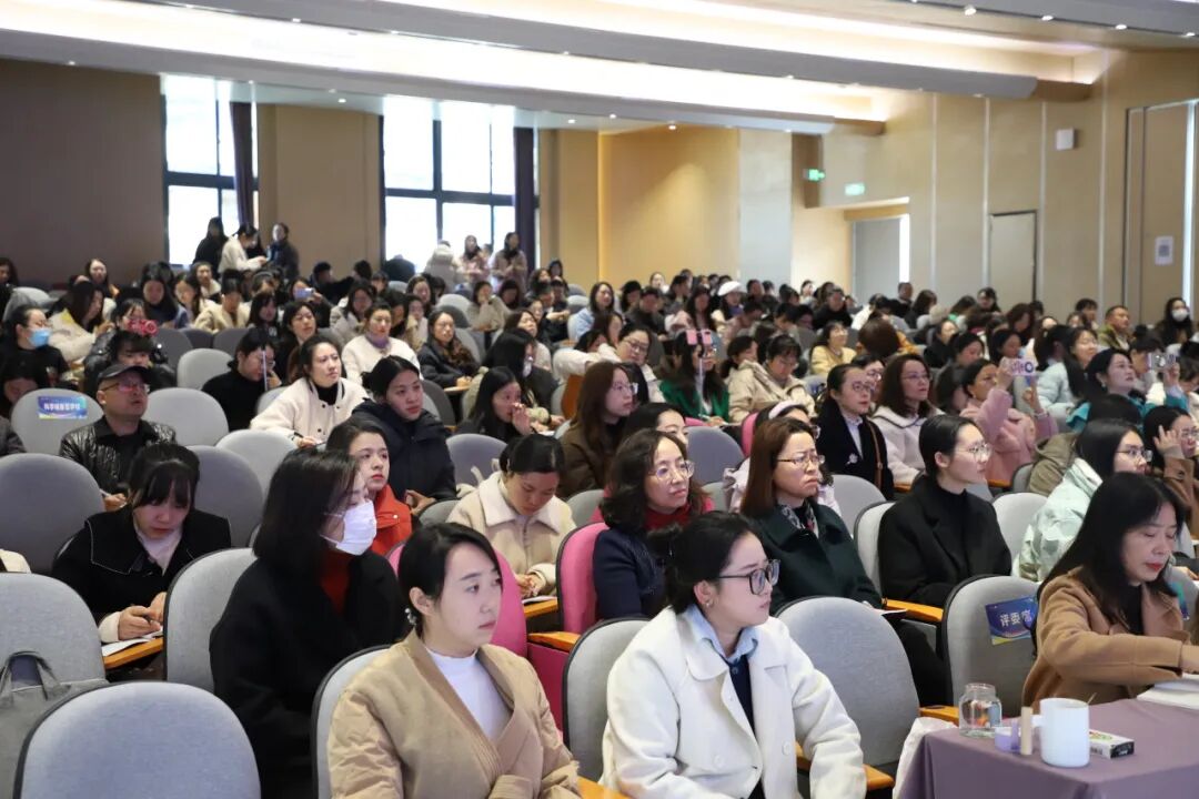 立足教材提素养，培育绵州好课堂 ——绵阳市2024年小学语文青年教师素养展评暨新教材培训会在火炬一小举行