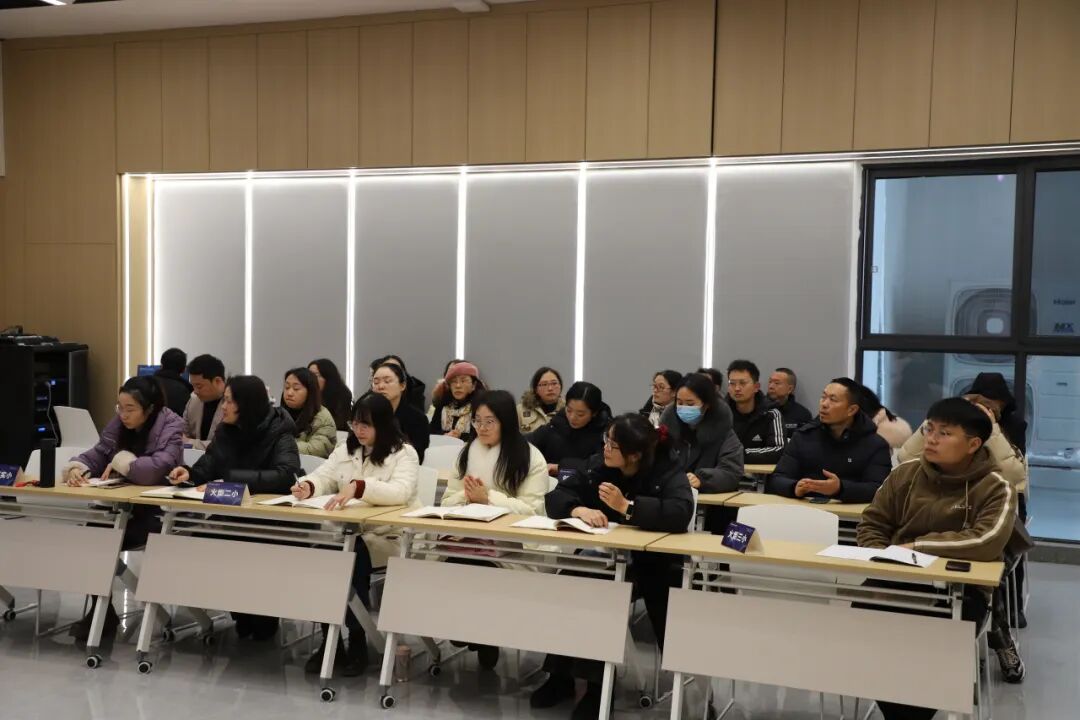 推动实验创新 “微观” 展望未来 —— 高新区科学教育创新中心开展科学教师培训活动