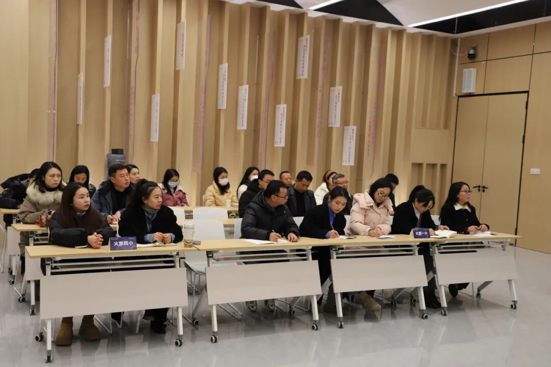 推动实验创新 “微观” 展望未来 —— 高新区科学教育创新中心开展科学教师培训活动