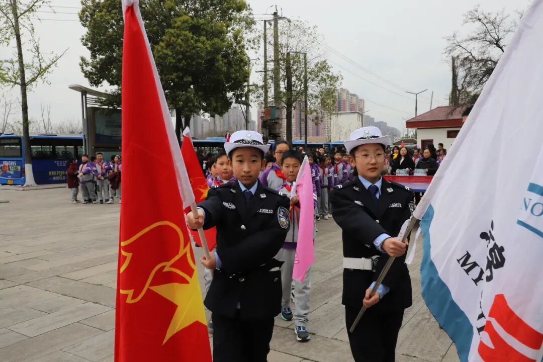 清明追思缅先烈 少年砥砺传薪火 ——火炬一小清明节主题系列活动