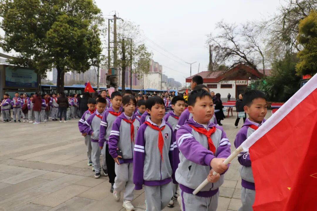 清明追思缅先烈 少年砥砺传薪火 ——火炬一小清明节主题系列活动