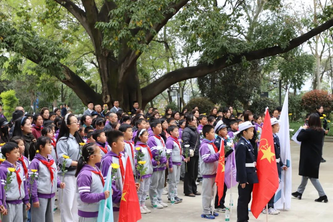 清明追思缅先烈 少年砥砺传薪火 ——火炬一小清明节主题系列活动