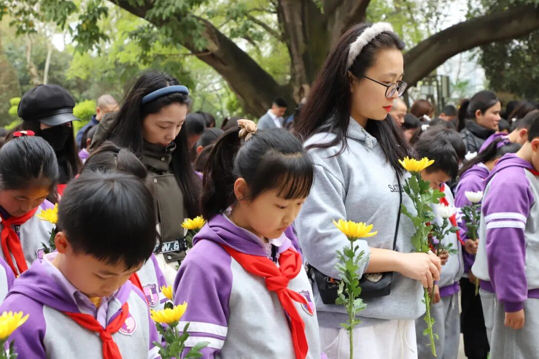 清明追思缅先烈 少年砥砺传薪火 ——火炬一小清明节主题系列活动
