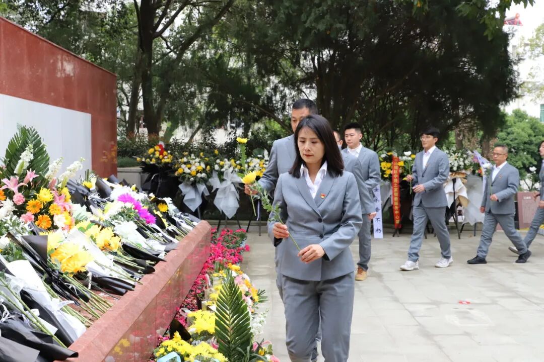 清明追思缅先烈 少年砥砺传薪火 ——火炬一小清明节主题系列活动