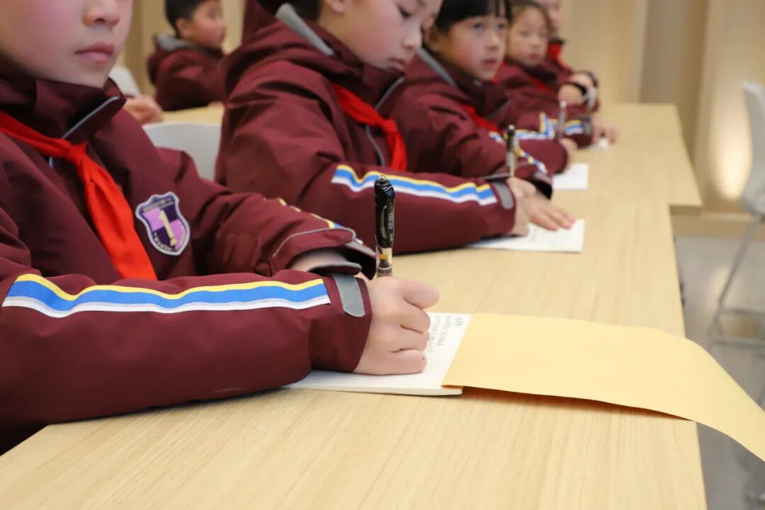 筑牢心灵防线: 火炬一小心理健康委员正式上岗