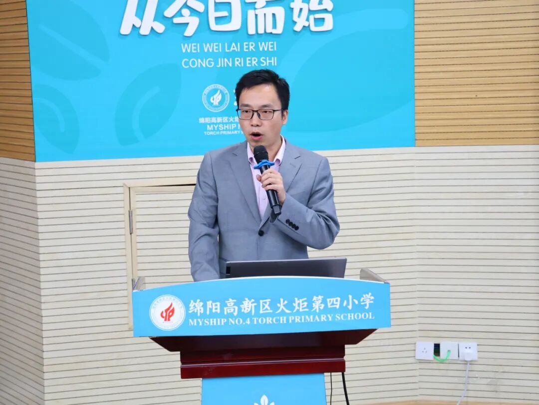 【火一月刊】十月耕耘,星光满载 在光影交织中,珍藏教育的每一瞬微光