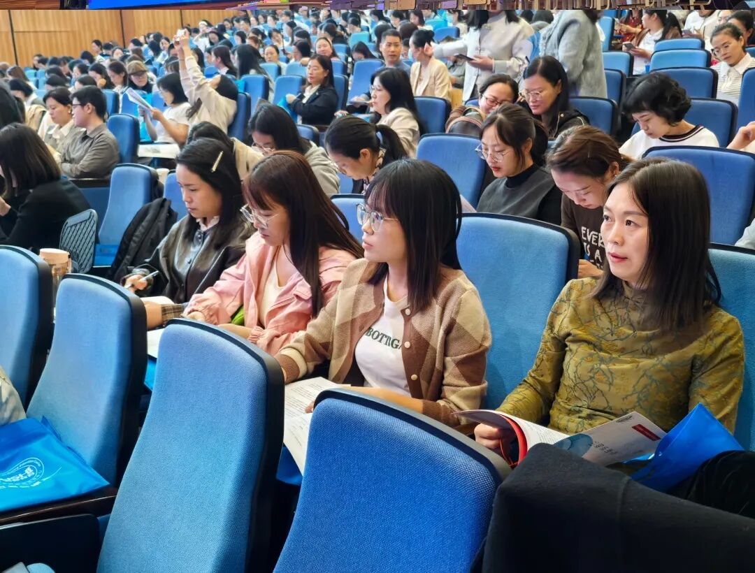【火一月刊】十月耕耘,星光满载 在光影交织中,珍藏教育的每一瞬微光
