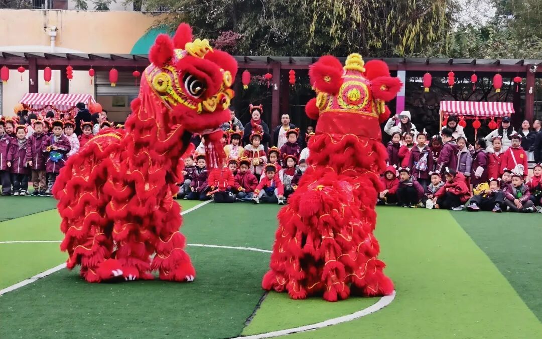 非遗魔法降临校园!师生同游年味乐园 ——火炬一小2026迎新非遗游园会欢乐上演