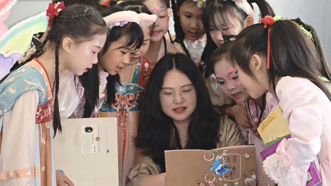 【火一月刊】四月书香漫，深耕行致远 —— 四月，火炬一小续写一卷成长篇