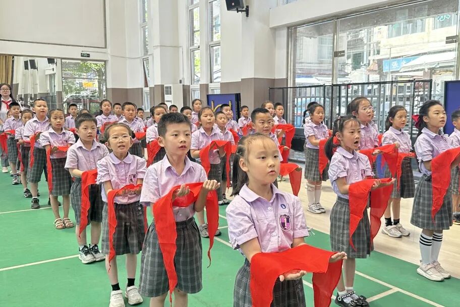 【火一月刊】夏序的帧记,一帧一成长——五月,火炬一小以镜头为笔,记录教育的夏天