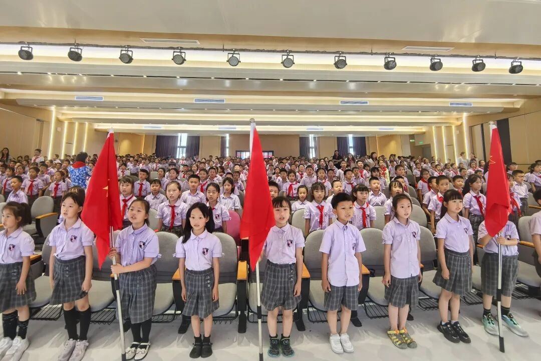 【火一月刊】夏序的帧记,一帧一成长——五月,火炬一小以镜头为笔,记录教育的夏天